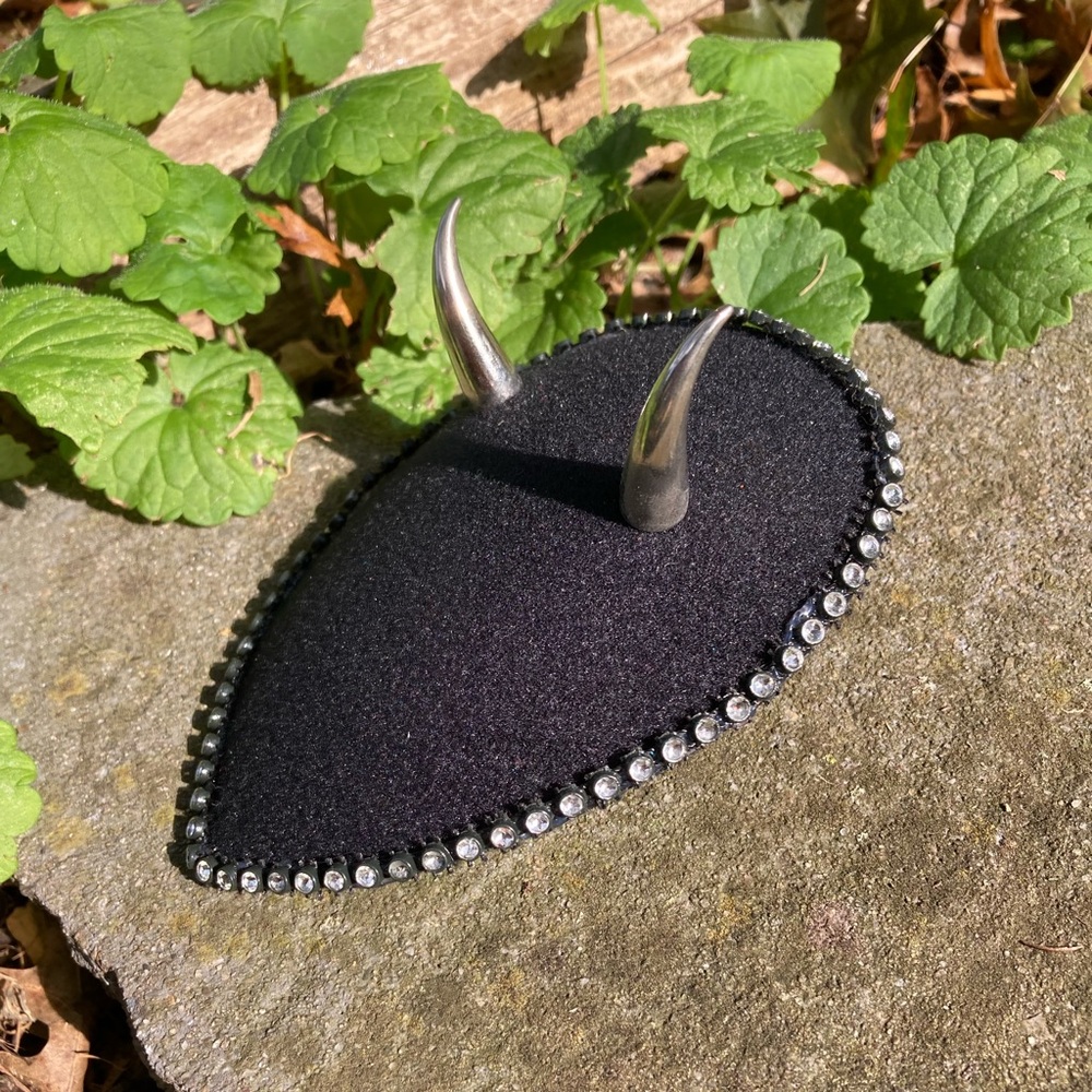 Halloween horn/antenna fascinator